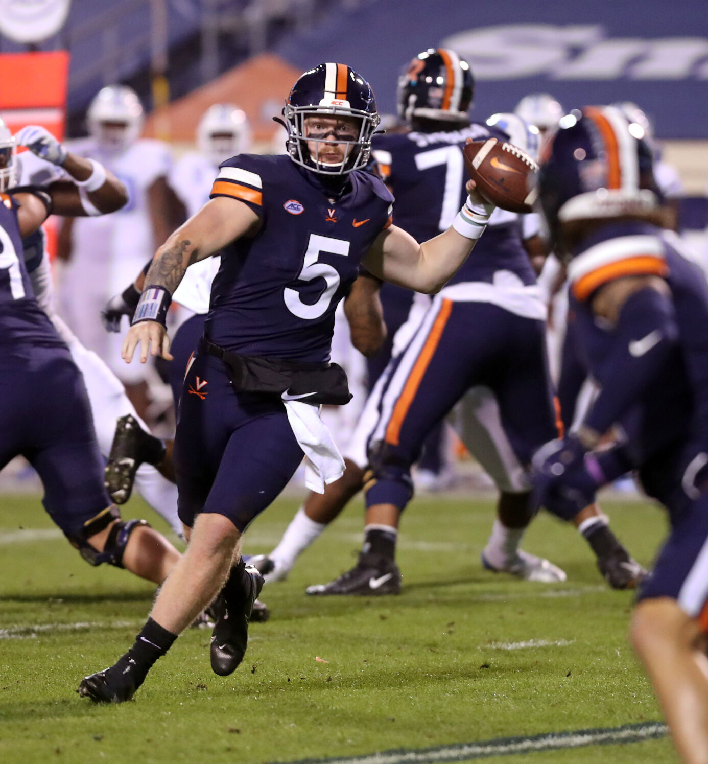 103120-cdp-sports-uva-unc558.JPG